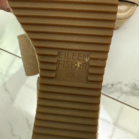 Eileen Fisher Tan Wedge Sandals with Elastic Straps Size 8 1/2 - Picture 2 of 4